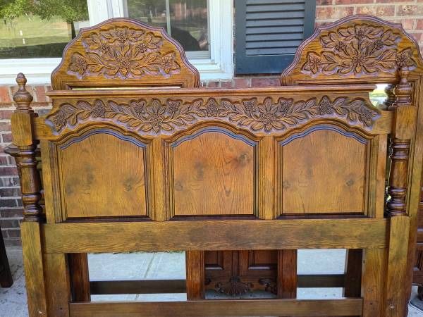 Dresser With Mirror
