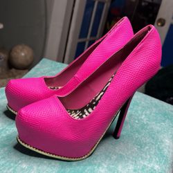 Qupid Mady Hot pink Platform stilettos