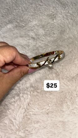 Bracelet