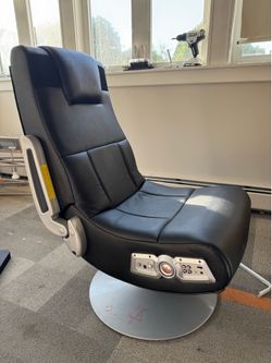 Comfy rocking gaming chair
