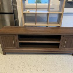 Tv Stand Excellent Condition