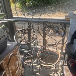Wrought Iron Outdoor Heart Chairs 4 Total 2 Pairs