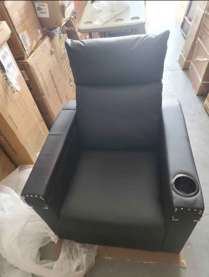 ORRD Convertible Chair
Bed with Hidden Side Table
Faux Leather Sleeper Sofa
Chair Bed, Recliner Arm