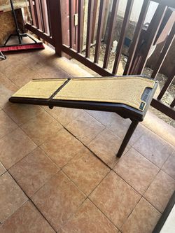 Foldable dog ramp