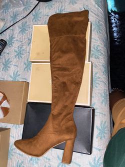 Steve Madden- size 9 Suede boots