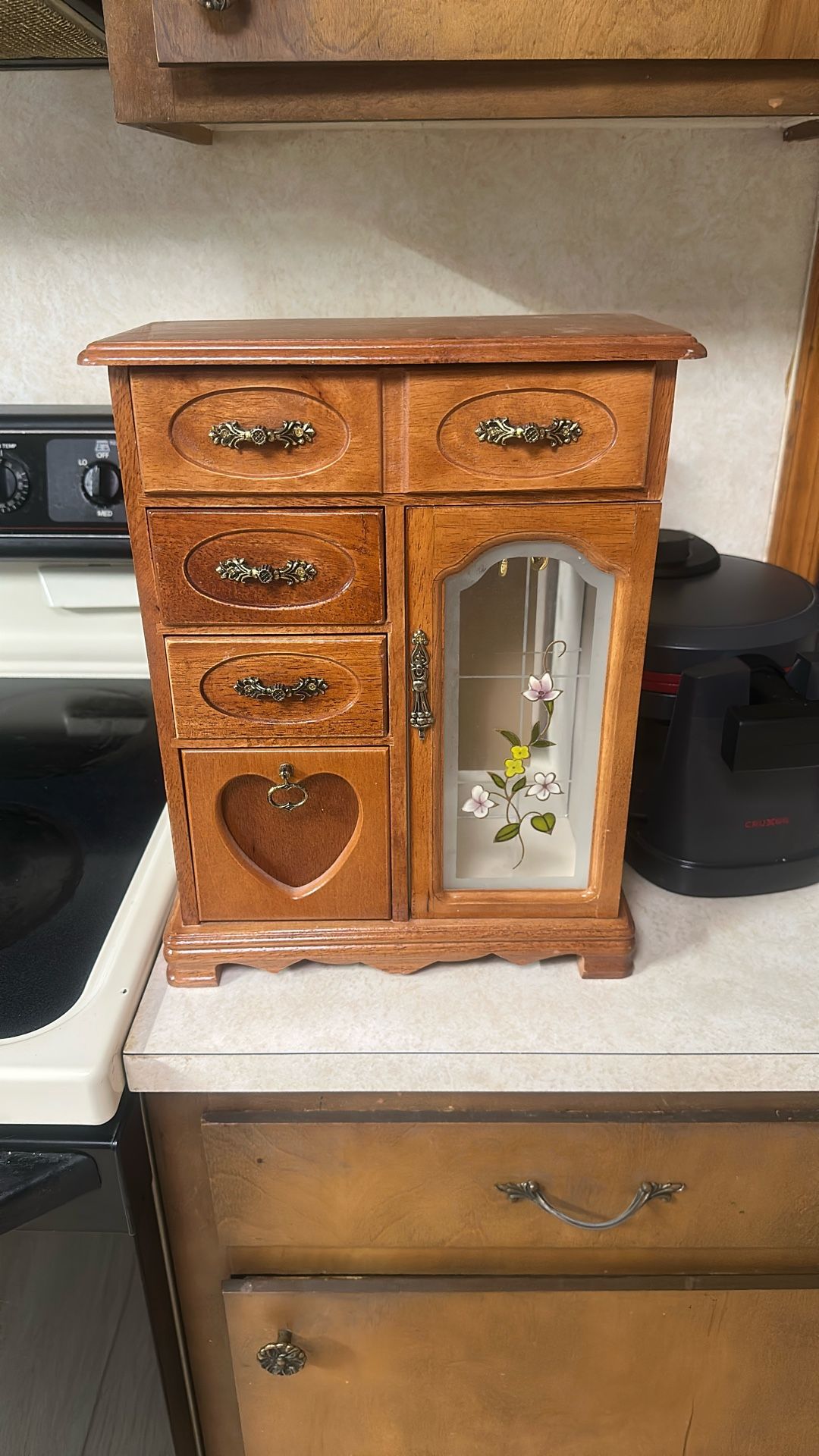 JEWELRY BOX