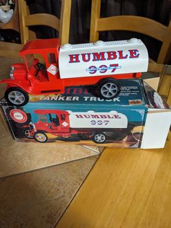 Exxon Humble 997 Tanker Truck 