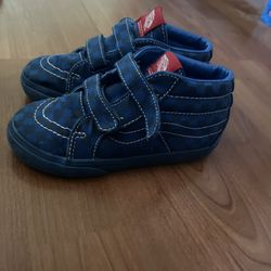 MonoBlue Vans