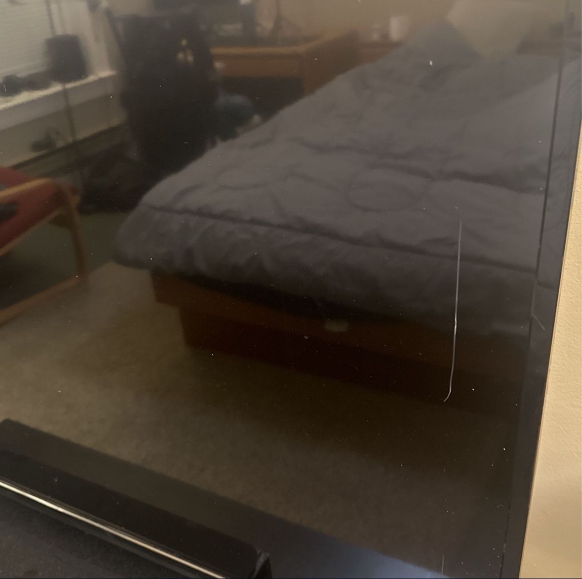 55” Vizio Smart Tv With Slight Scratch Comes Remote 