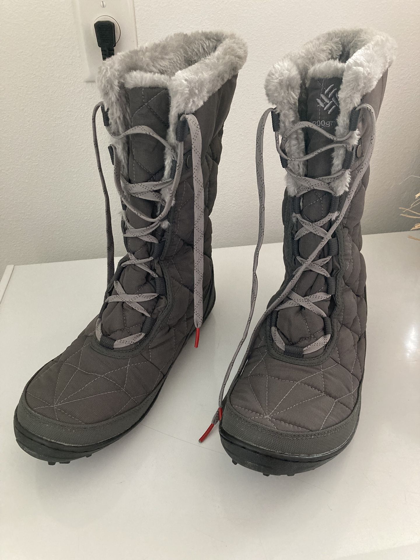Women’s Columbia Boots Size 11