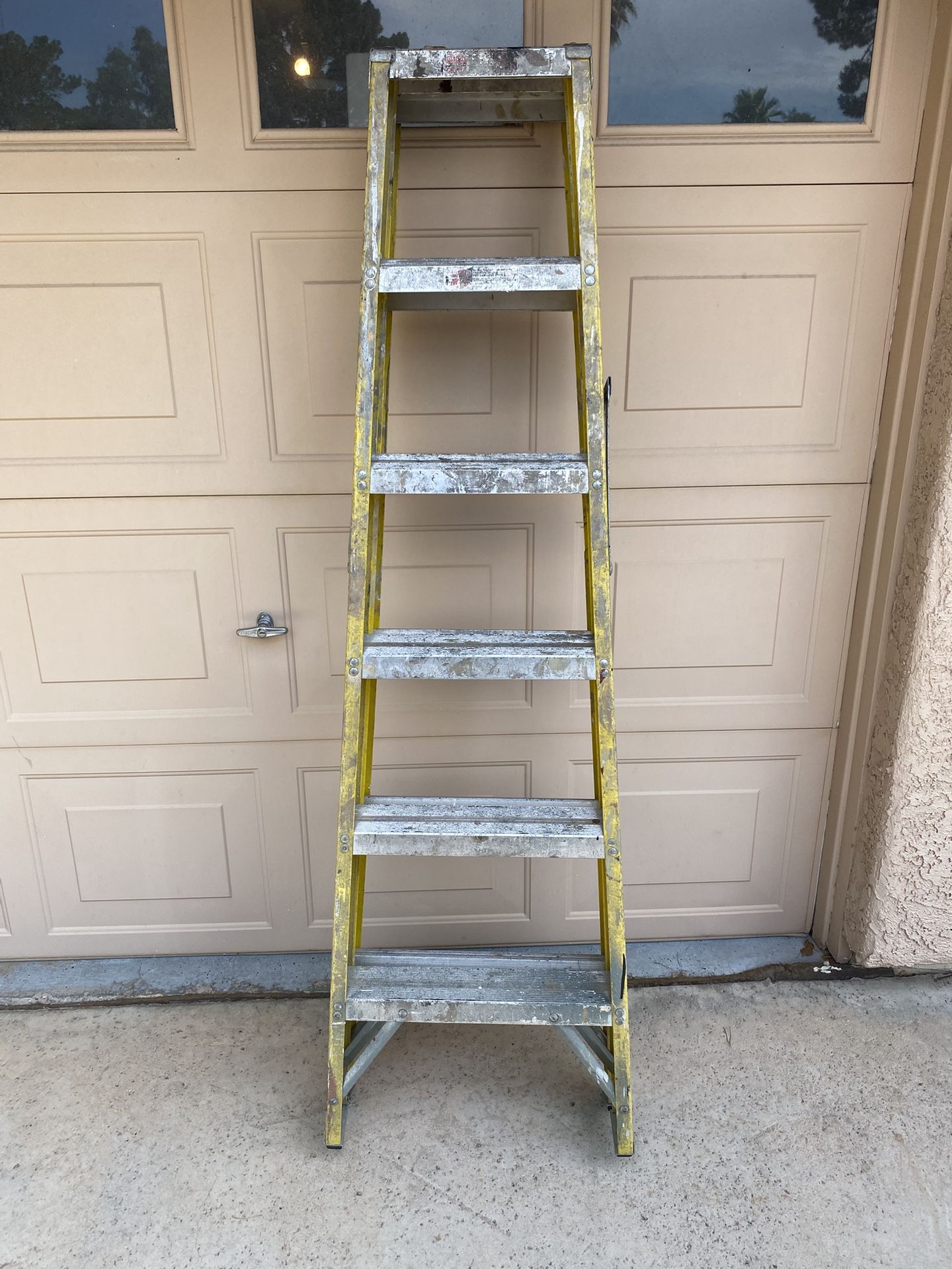 Louisville Ladder 6-Foot