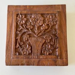 Jewelry Box Wood Vtg 1970s. 4 1/2” 4 1/2”