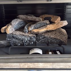 Spring cleaning showroom clearance log set/grates