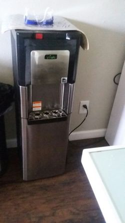 Filtro de agua trabaja nos mas el agua fria la caliente nosale no se siestapada la mangerita