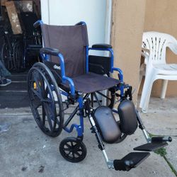 DRIVE BLUE STREAK WHEELCHAIR 16" WIDTH ELEVATING LEGREST
