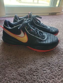 LeBron XX basketball shoes