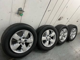 Ram 1500 OEM wheels 20’’ Lug Nuts Included oem