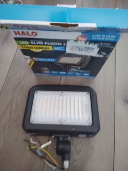 Halo 400-WATT LED FLOOD LIGHT