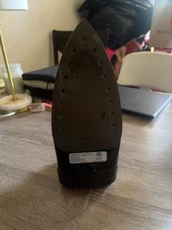 Sunbeam Steam Master Iron – Black & Gray
