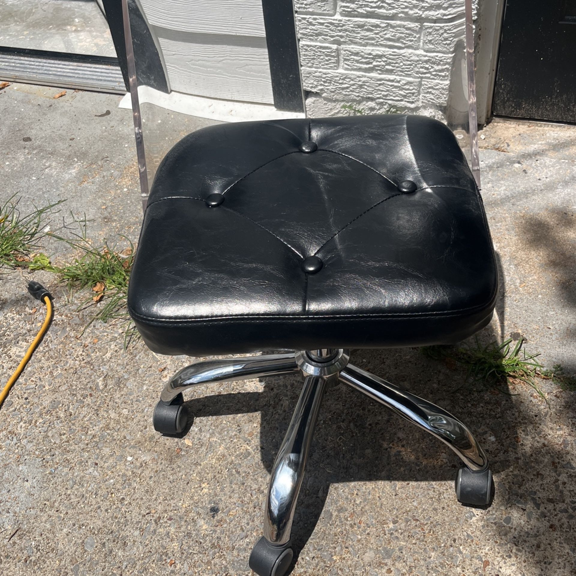 Chair Acrylic