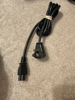Three prongs Power cord