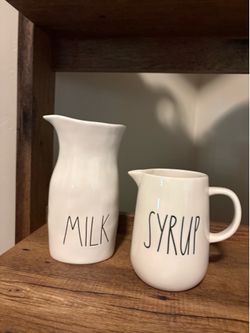 Rae Dunn milk and syrup set 10$