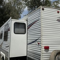 2008 Travel Trailer For Sale