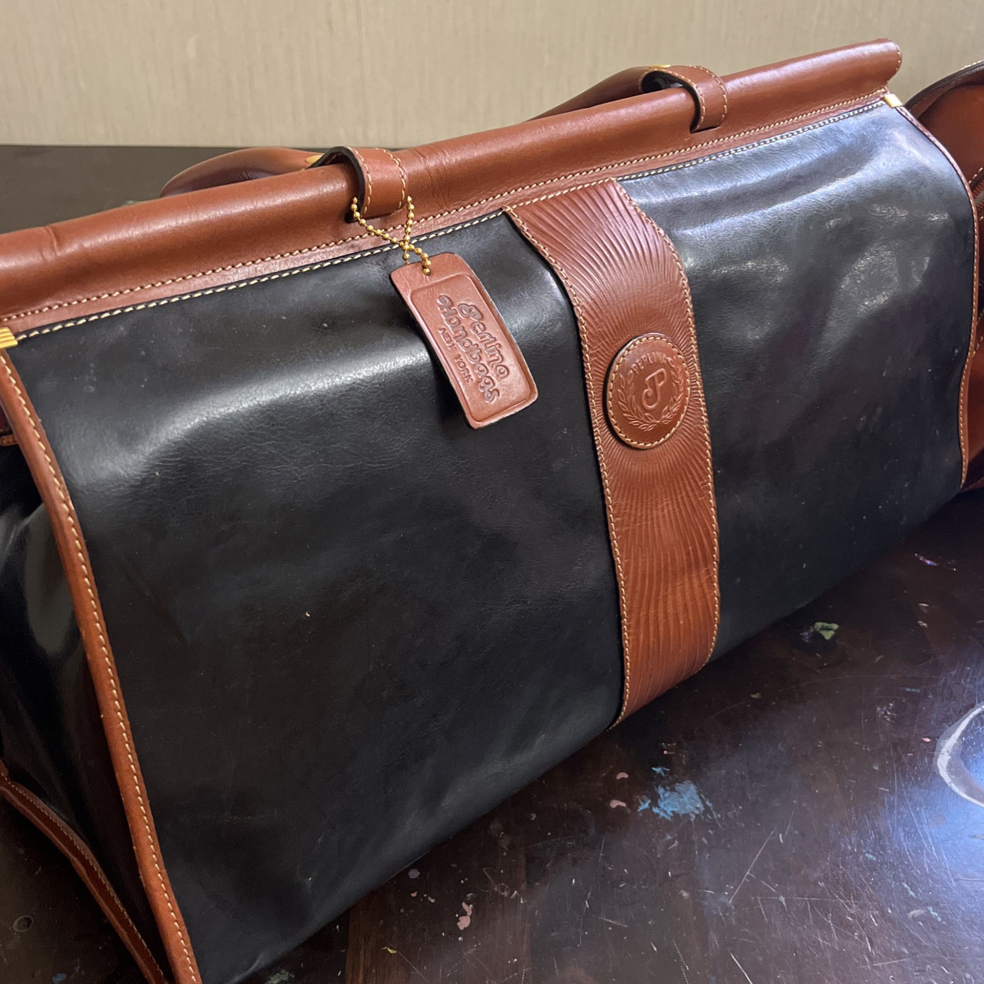 Perlina Geniune Leather Doctor Style Bag for Sale in Chicago, IL - OfferUp