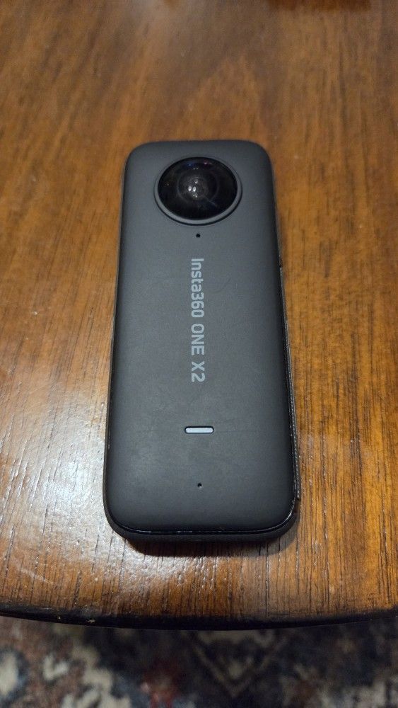 Insta360 One X2 5.7K 360 Camera w/ extra battery & protector