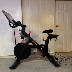 Peloton Bike Excellent Condition