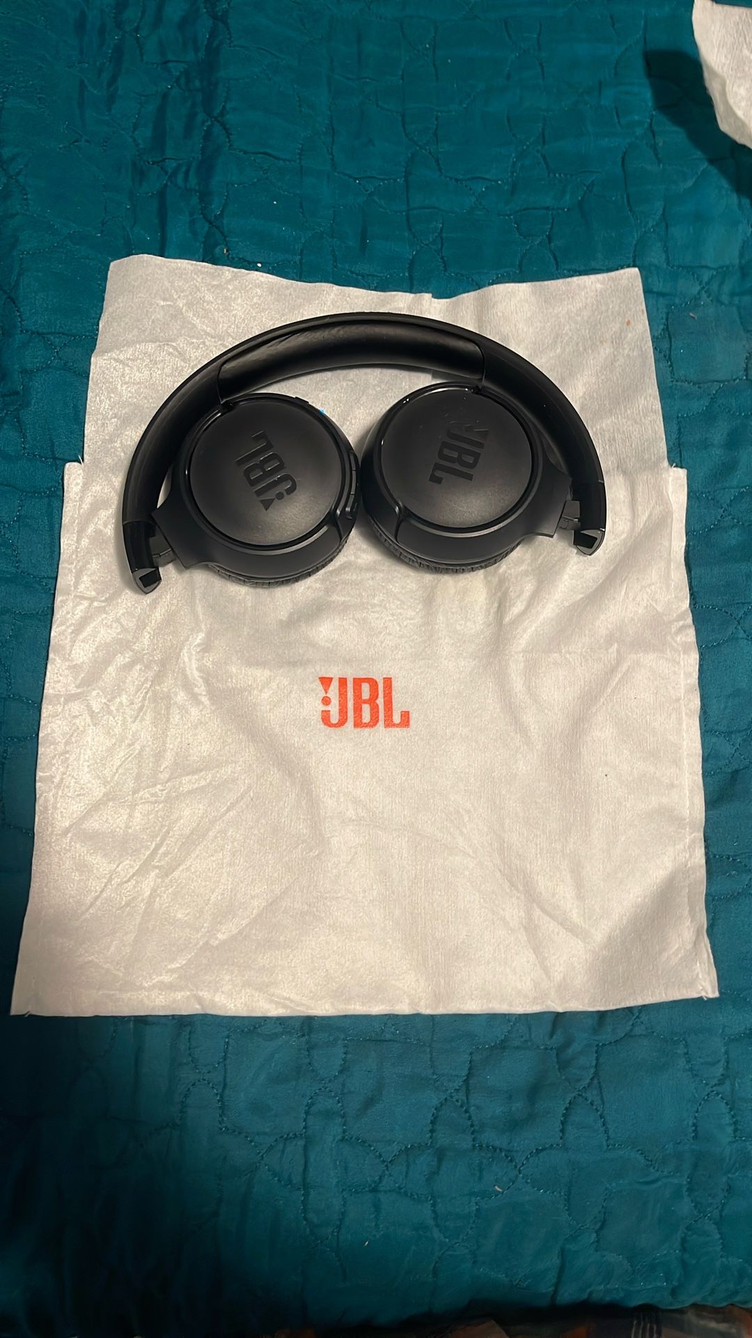 JBL Headphones Tune 520BT