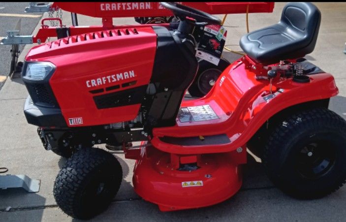 Craftmans Riding Lawn Mower