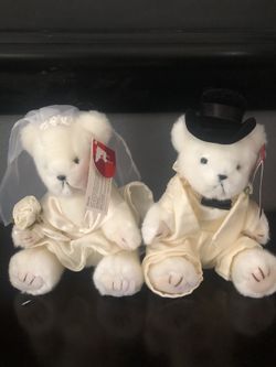 Bride and Groom Teddy Bears Wedding