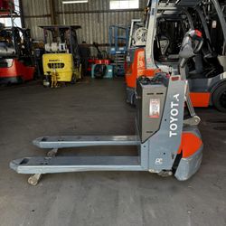 2020 TOYOTA FORKLIFT ELECTRIC PALLET JACK