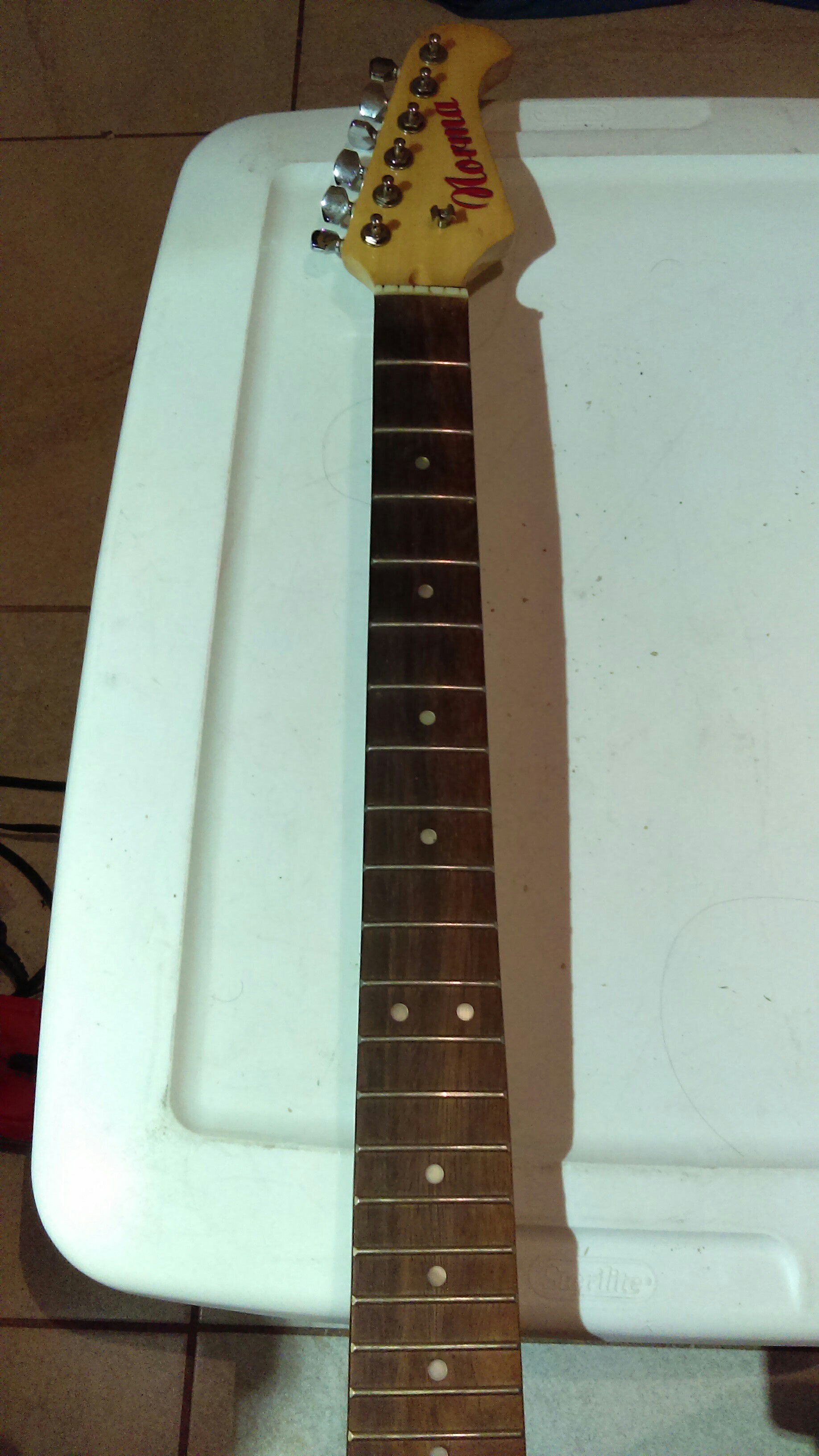Stratocaster rosewood neck with tuners