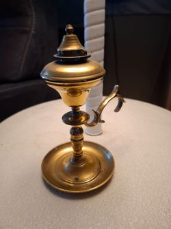 antique brass oil lamp with wick