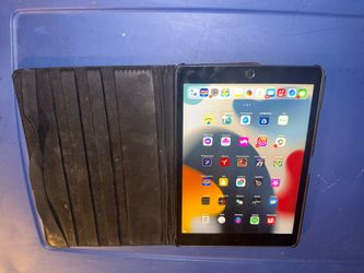 Apple iPad with Black Folio Case