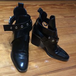 Zara ankle high heels boots front crisscross black leather charol.size 39