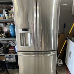 Refrigerator GE