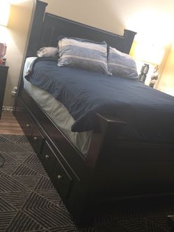 Queen bedroom set