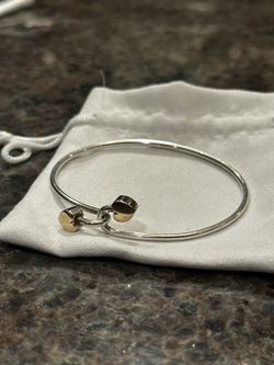 TIFFANY & CO. Vintage Double Hearts Hook Bracelet in 18k Yellow Gold and Sterling Silver