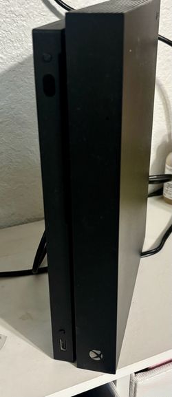 Xbox One X 1TB – Works Great