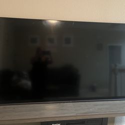 75 Inch Tv Like New 