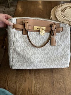 Michael Kors purse