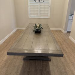 Dining Table with 8 Chairs 