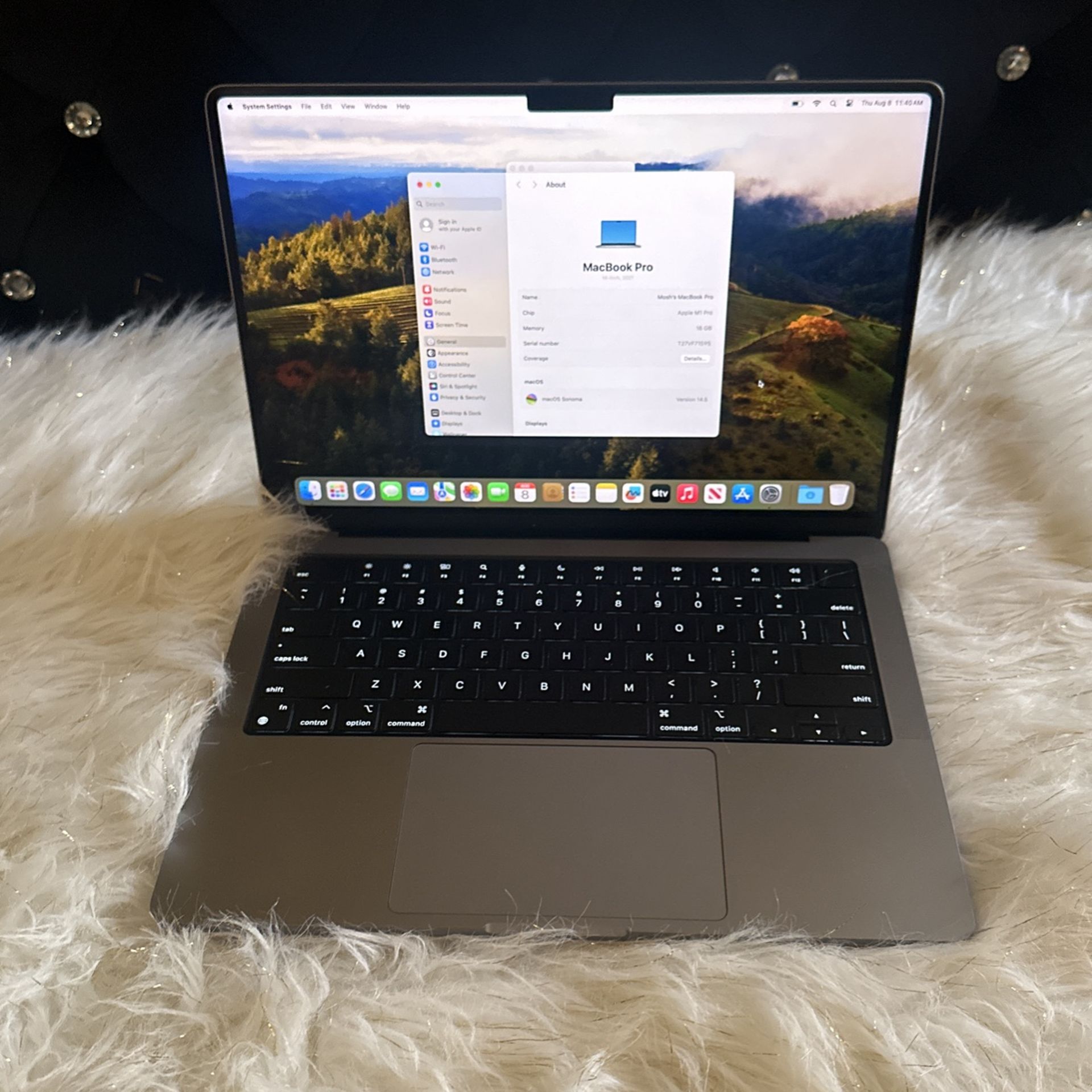 14-inch MacBook Pro 2021 Apple M1 Pro Chip With 11-core And 14-core GPU gray