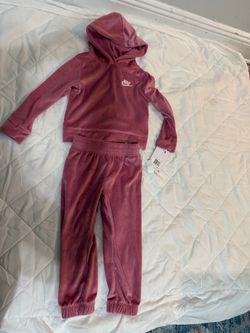 Nike Velour hoodie and sweatpants size 3T