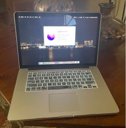 Apple MacBook Pro 15” 2.5Ghz i7 16GB 512GB SSD “Excellent Condition!”