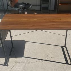 $50 NEWLY ASSEMBLED COMPUTER DESK 