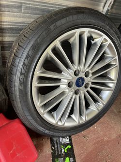 Ford Tire And Rim Weel 